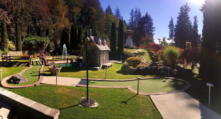 Putters Mini Golf 1 768x413